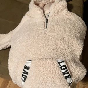 Fleece love pullover